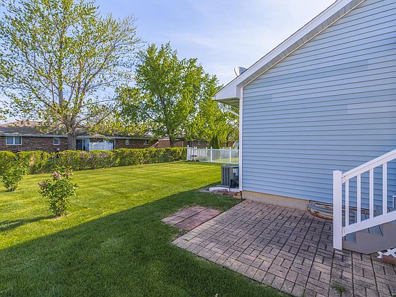 5th image of 104 Susan Dr #A