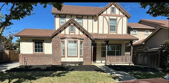 555 Paul St photo 1