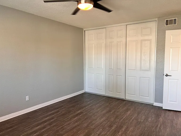 Countrywood Apartments — Photo 51
