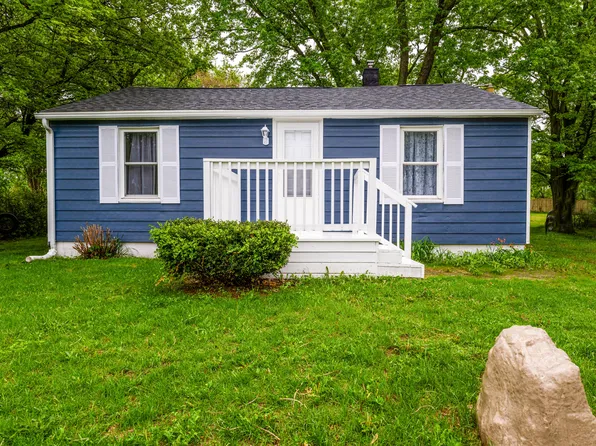 3564 Fieldtree Rd, Benton Harbor, MI 49022