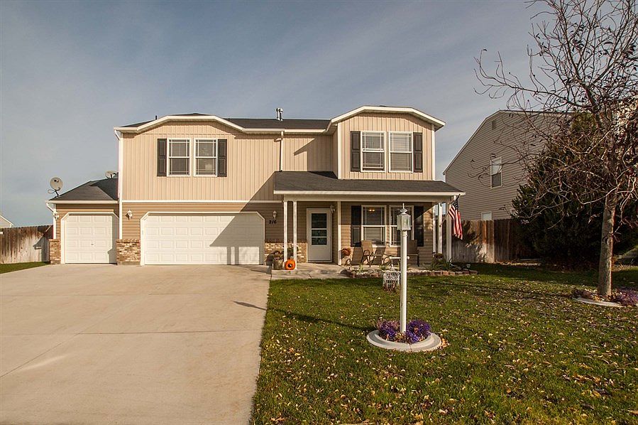 1st image of 216 W Wood Owl Dr