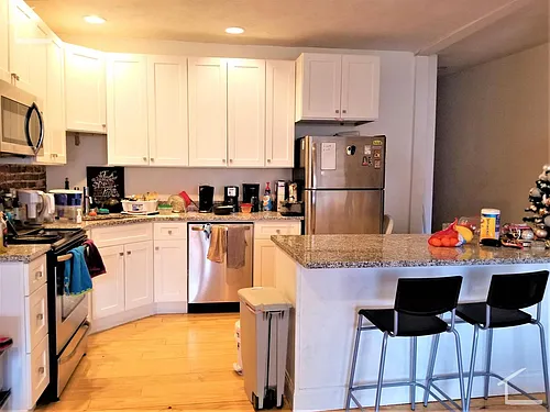 612 Columbus Ave #1 Photo 1