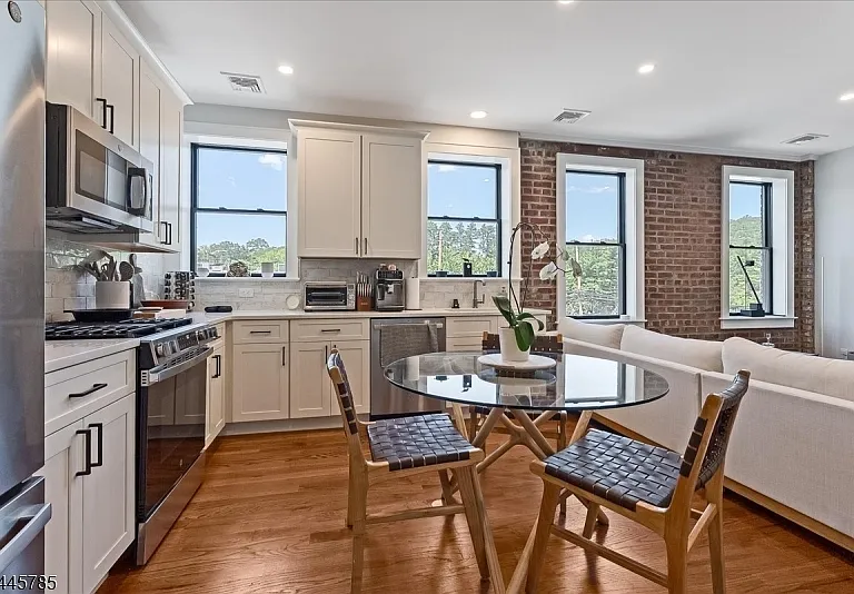 35-37 Main St #3B — Photo 9