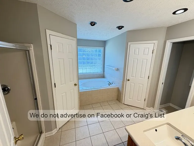 2556 Lull Water Dr — Photo 10