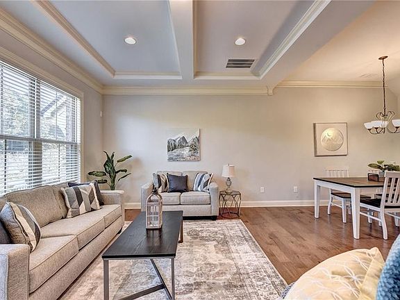 4th image of 5516 Cameron Parc Dr