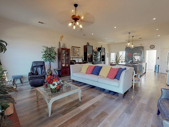 4th image of 5013 Pimlico Dr