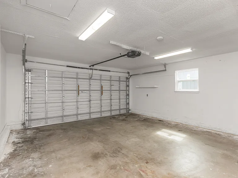 614 Avenue De La Dauphine — Photo 16