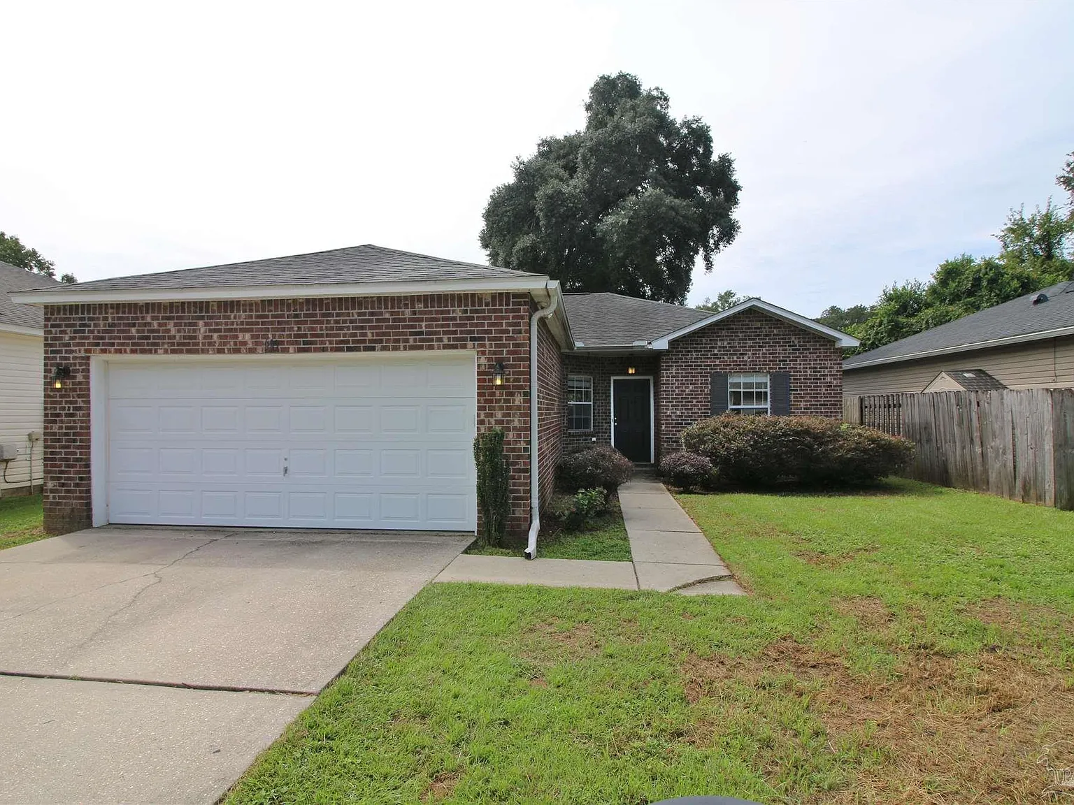 3 bed, 1226 sqft, $1,750 — Photo 2