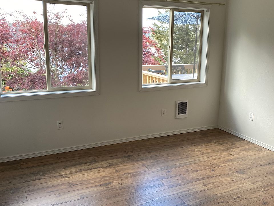 Large one bedroom - all new flooring and paint throughout