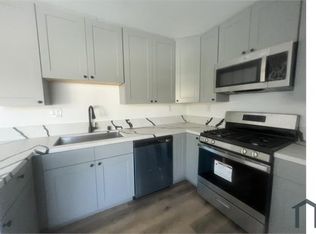 352 E Plymouth St, Long Beach, CA 90805