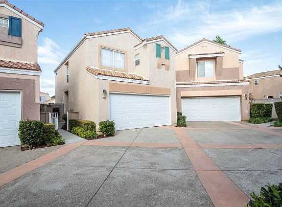 2nd image of 806 Caminito Estrella