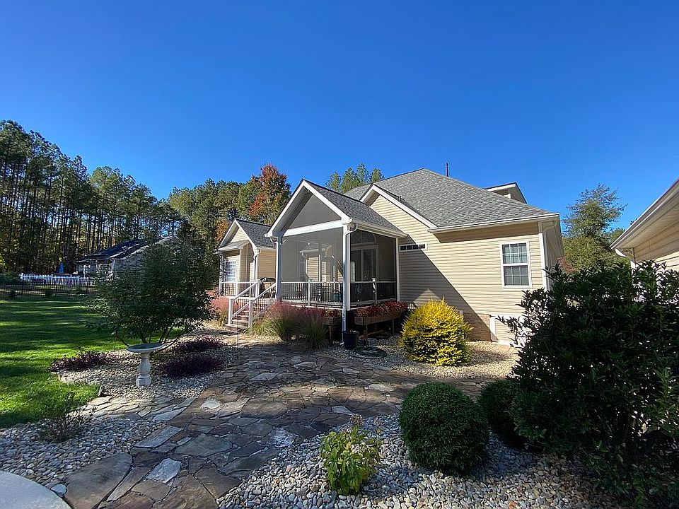 2nd image of 706 Lynnwood Farms Dr
