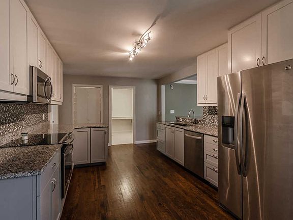 5th image of 68 Jonell Dr