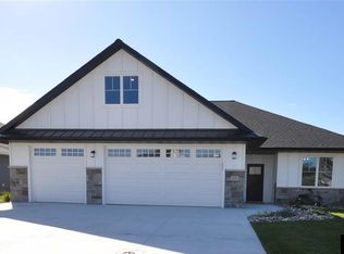 108 Dancing Waters Cir, Mankato, MN 56001