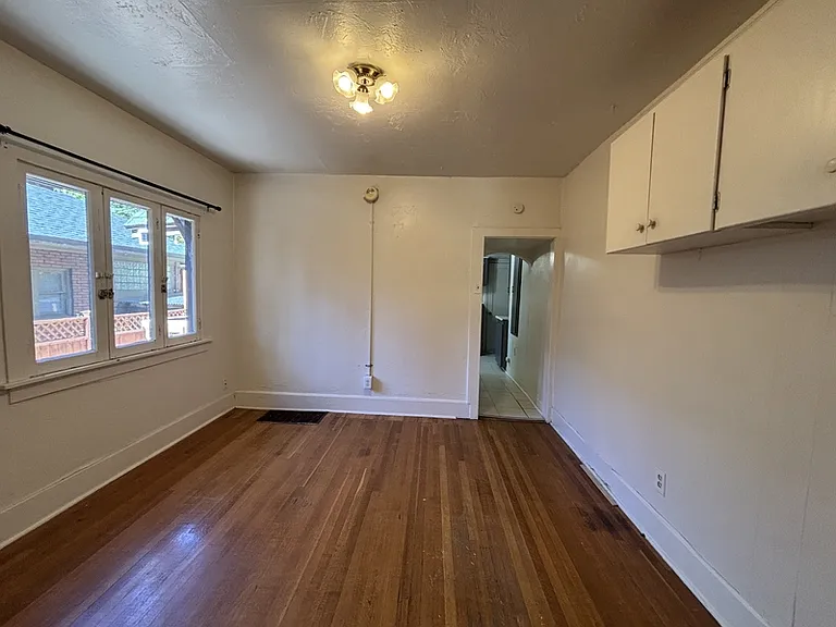 921 E Princeton Ave — Photo 7