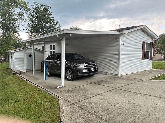 3rd image of 32 Daffodil Dr