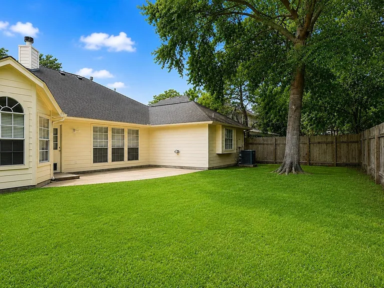 1319 Castlemist Dr — Photo 27