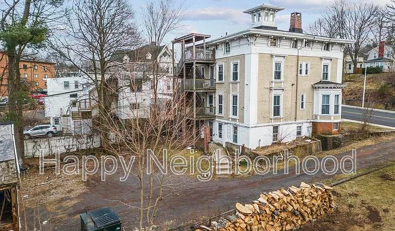 216 E Main St #7 — Photo 10