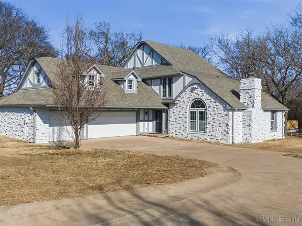 2850 Park St, Claremore, OK 74017