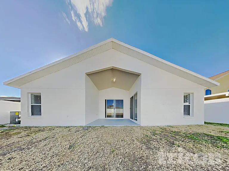 10041 Creek Bluff Dr — Photo 16