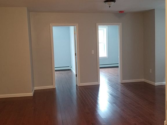 4th image of 246 Clendenny Ave APT 3