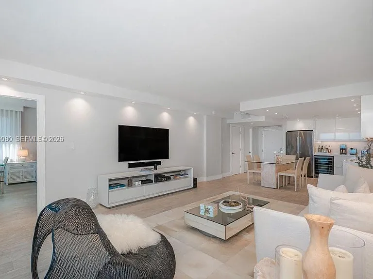 2301 Collins Ave #738 — Photo 19