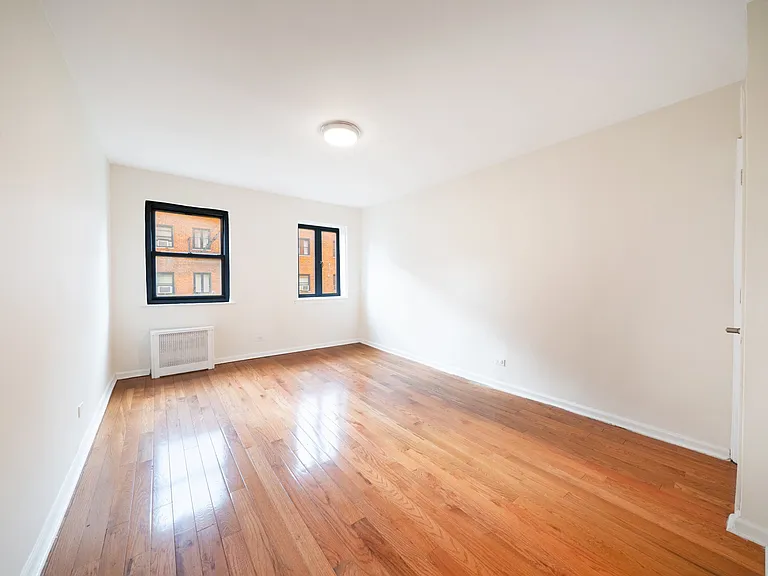 150-43 75th Ave #1E — Photo 4