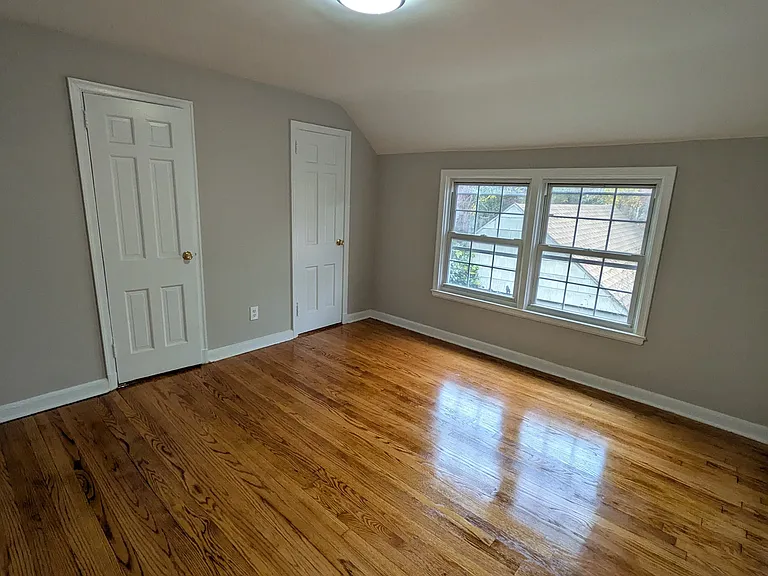 660 Beverly Rd — Photo 3