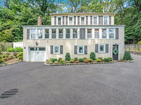 235 Woodbury Road, Woodbury, NY 11797