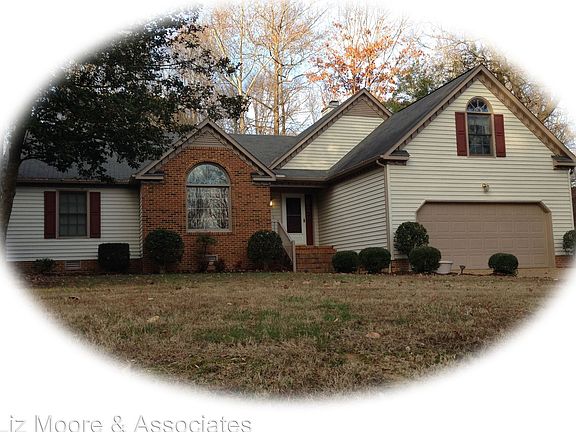2nd image of 115 Wellington Cir