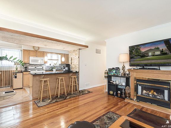 3rd image of 9012 S 49th Ave