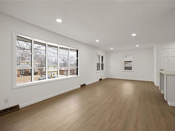 5th image of 2431 N 73rd Pl