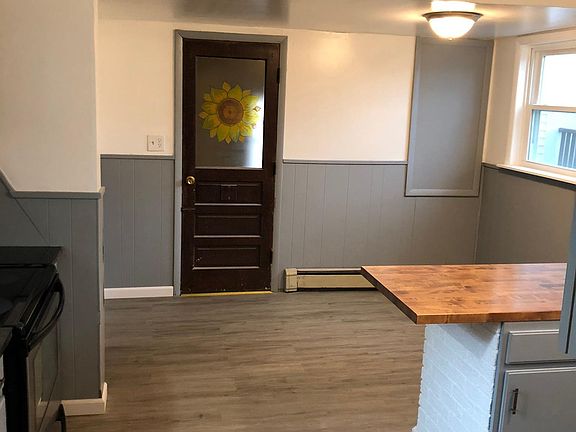 4th image of 44 Saint Charles St APT 1