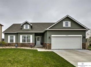 14663 Laurel Ave, Omaha, NE 68116