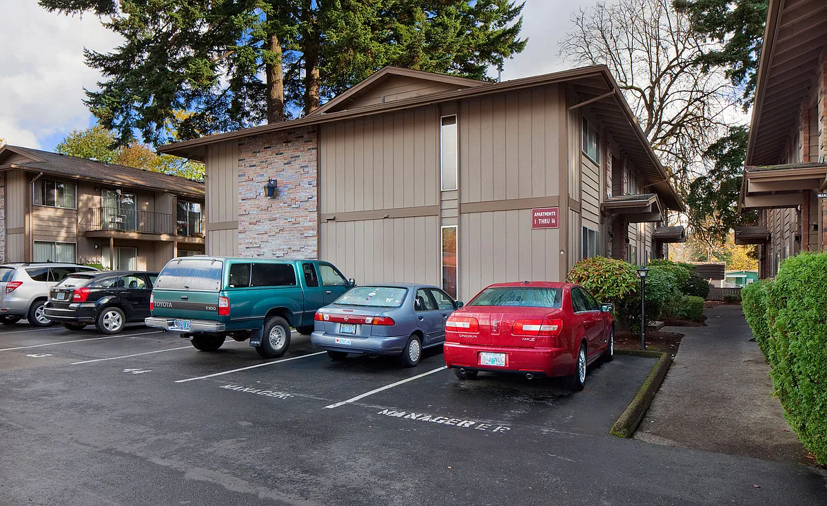 Building Photo - 11359 NE Weidler St #2.1