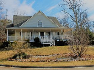 41 Clearview Dr, Cartersville, GA 30121