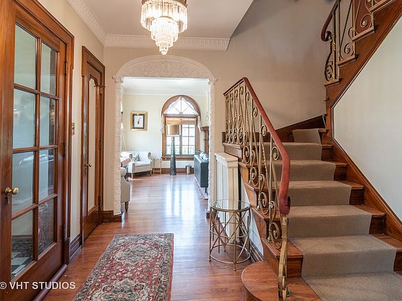 3rd image of 1200 N Oak Park Ave