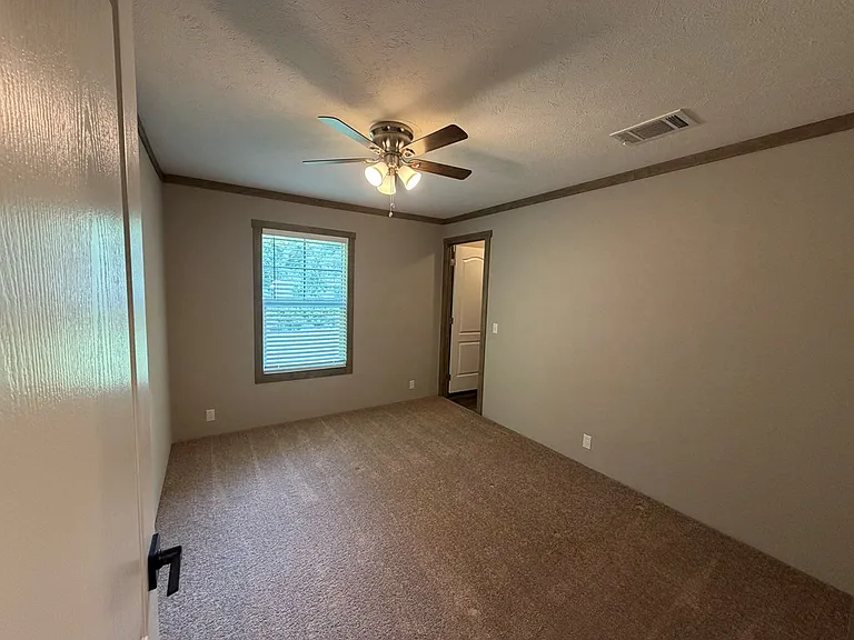 4728 County Road 82 — Photo 16