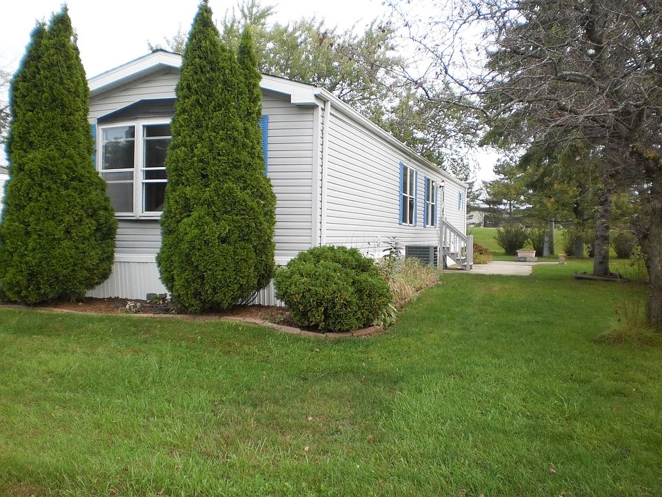 2nd image of 6 Meadowlark Ln