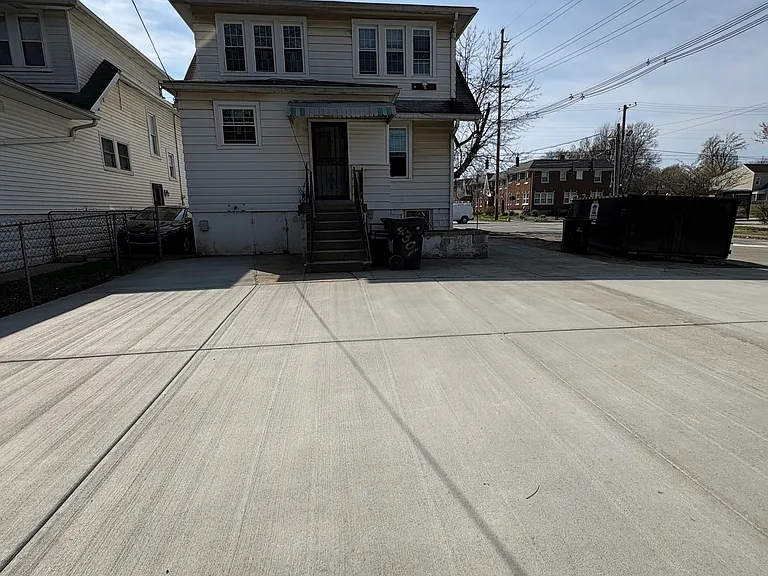 4301 S 3rd St — Photo 2
