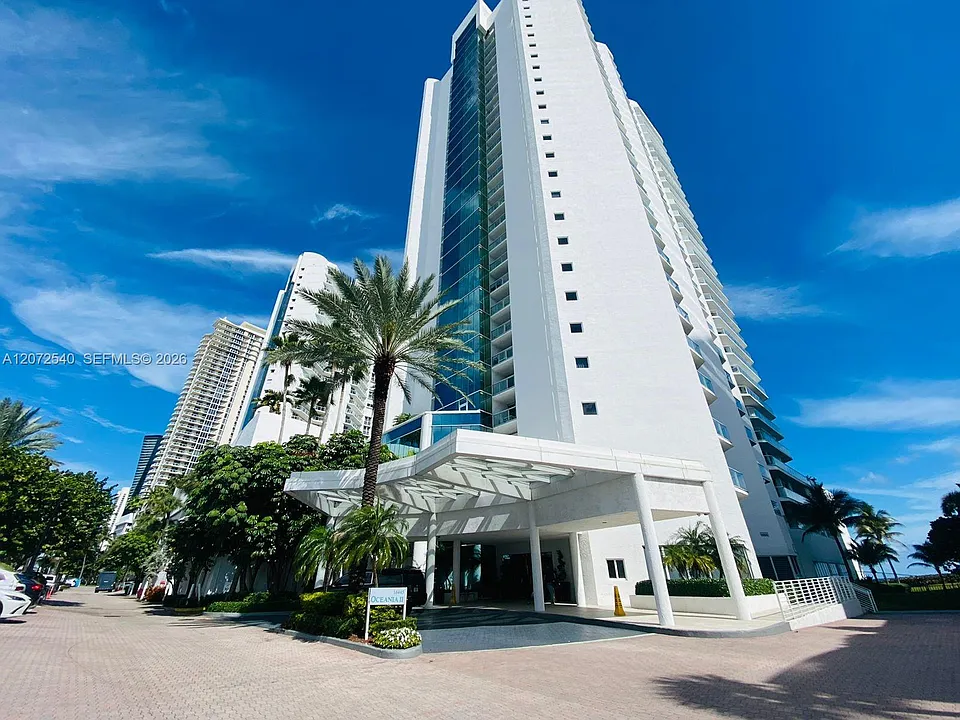 16445 Collins Ave #1624