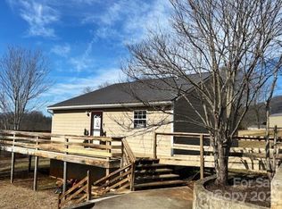 233 Candlelight Cir, Clyde, NC 28721