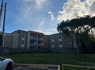 5231 Geneva Way APT 303, Doral, FL 33166