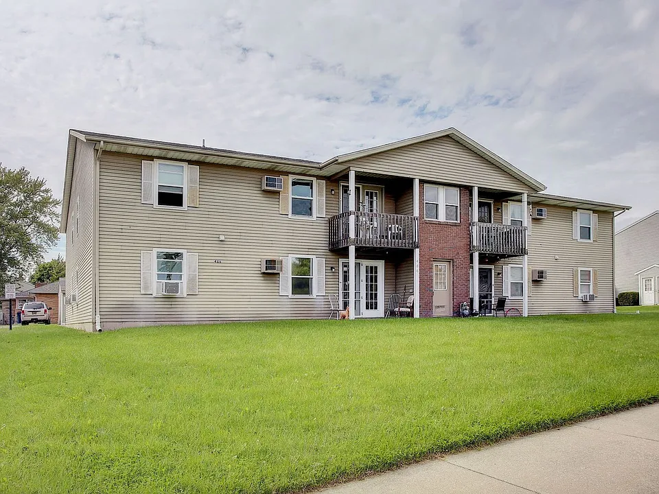 486 Stratford Way