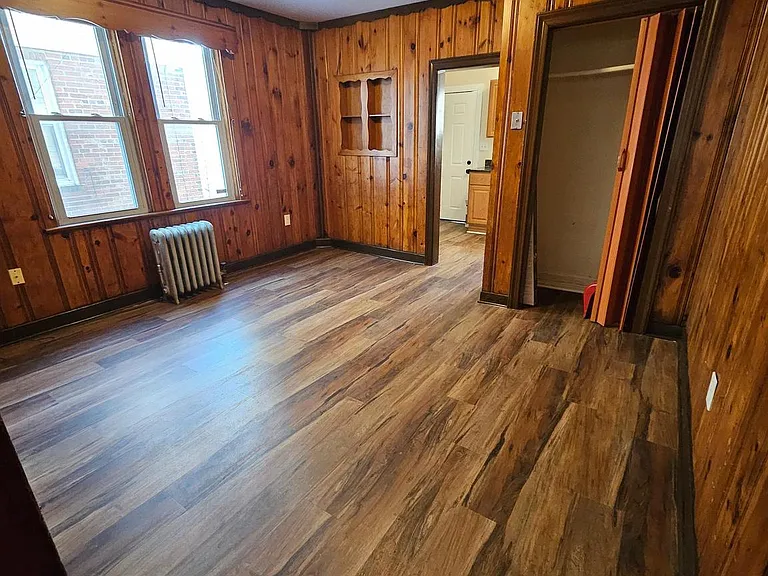219 Woodlawn Ave — Photo 8
