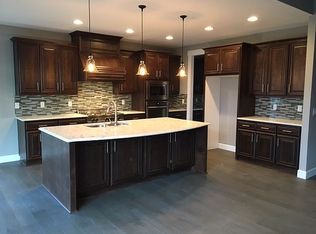 11812 NW 40th Ave, Vancouver, WA 98685