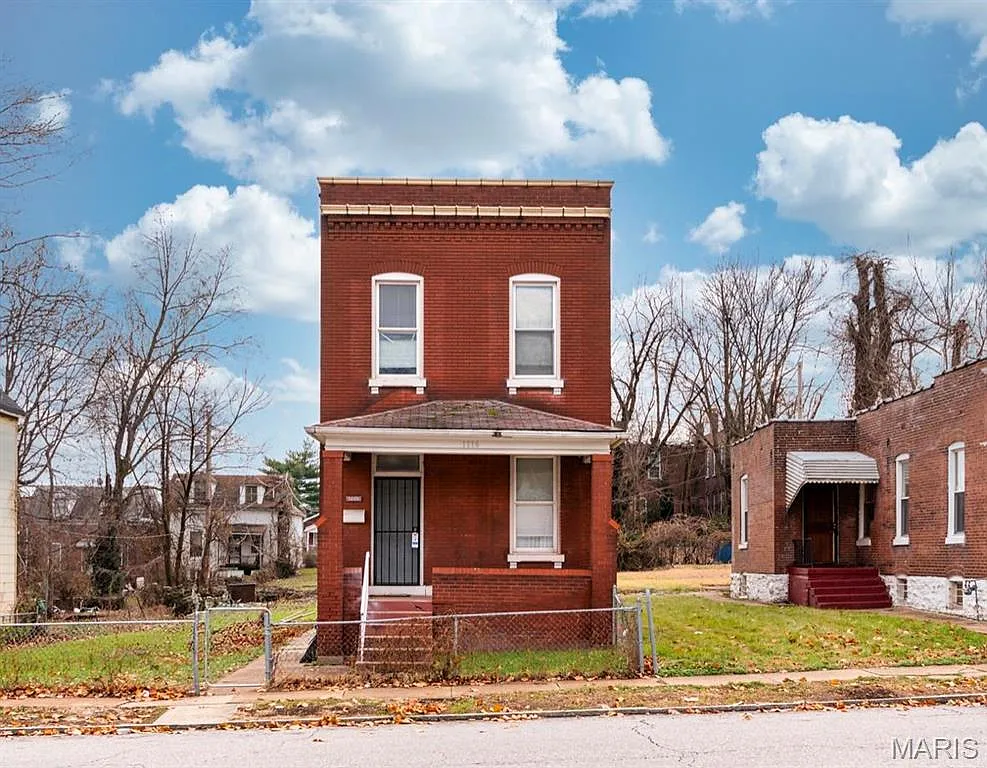 1116 McLaran Ave photo 1