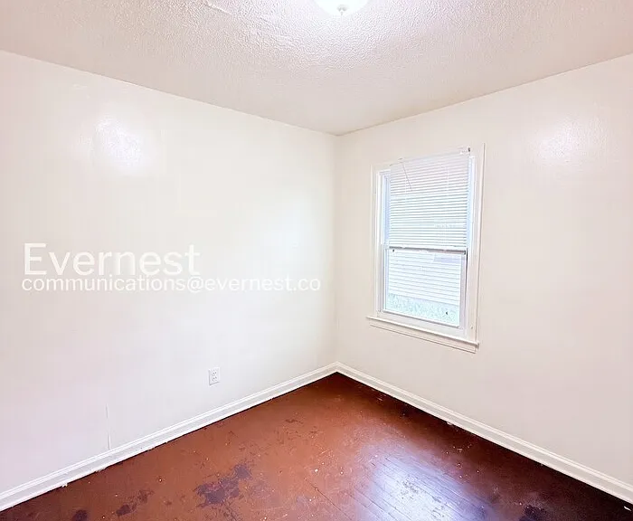18659 Shaftsbury Ave — Photo 14