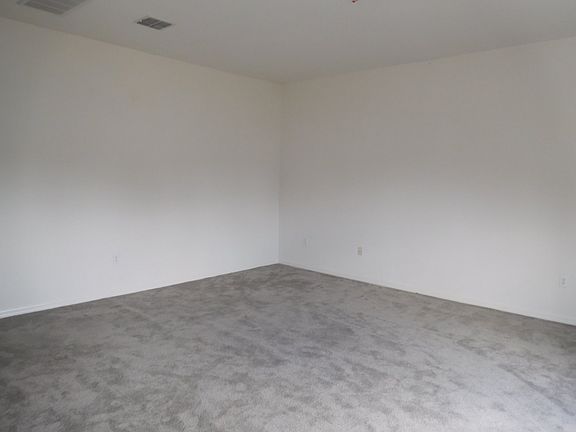 Additional Living Room