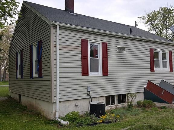 3rd image of 250 Western Ave